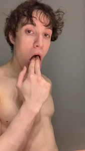 16162107