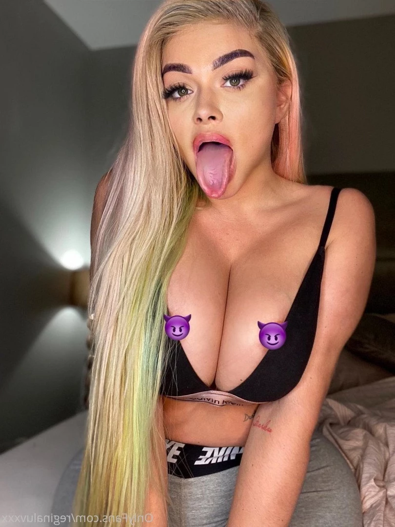 Emily Regina 🦄 READ MY BIO [ reginaluvxxx ] Onlyfans leaked photo 3757478 on Hotleaks.tv