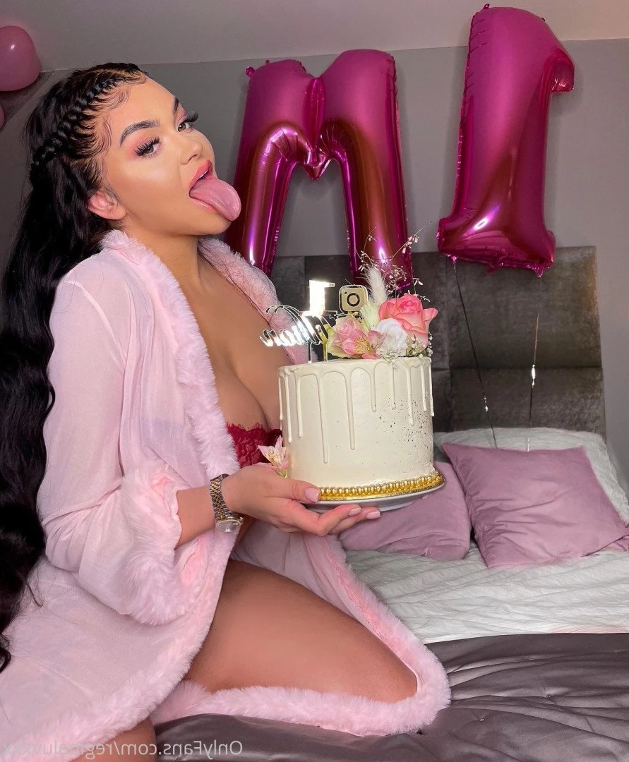 Emily Regina 🦄 READ MY BIO [ reginaluvxxx ] Onlyfans leaked photo 3761344 on Hotleaks.tv