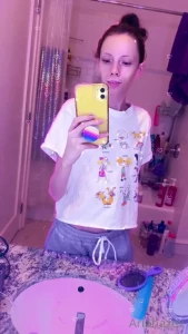 15737929