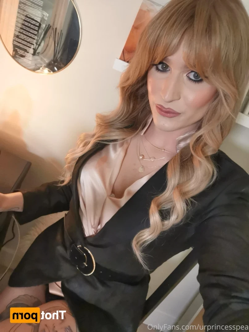 Mummy - Hung British TS [ urprincesspea ] Onlyfans leaked photo 13194235 on Hotleaks.tv