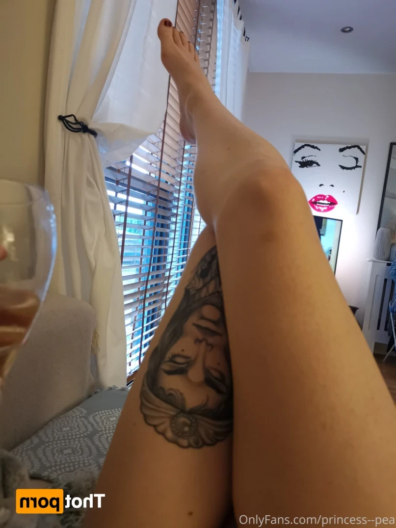Mummy - Hung British TS [ urprincesspea ] Onlyfans leaked photo 13194288 on Hotleaks.tv