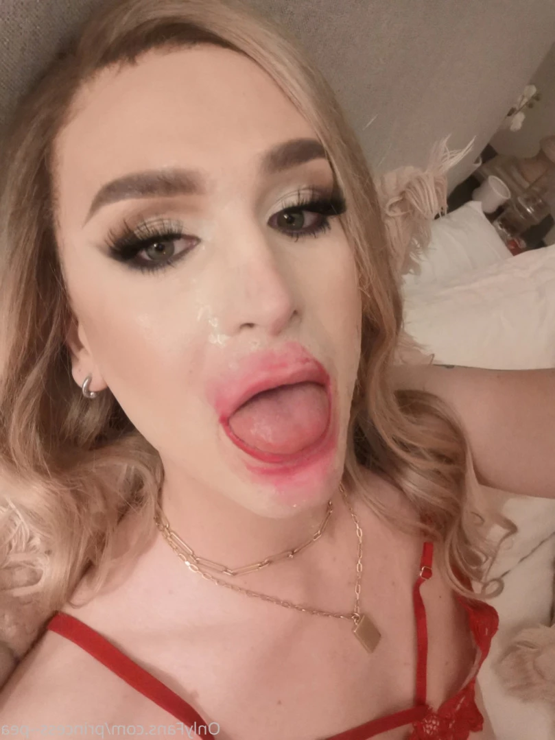 Mummy - Hung British TS [ urprincesspea ] Onlyfans leaked photo 13195094 on Hotleaks.tv