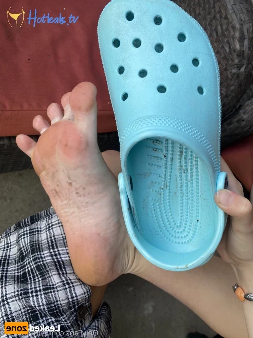 Glitter Soles [ glittersolesss ] Onlyfans leaked photo 14404435 on Hotleaks.tv
