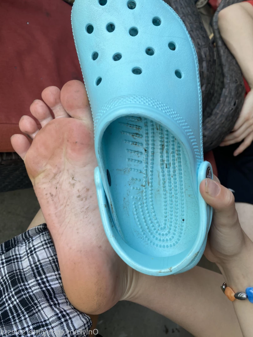 Glitter Soles [ glittersolesss ] Onlyfans leaked photo 16364303 on Hotleaks.tv
