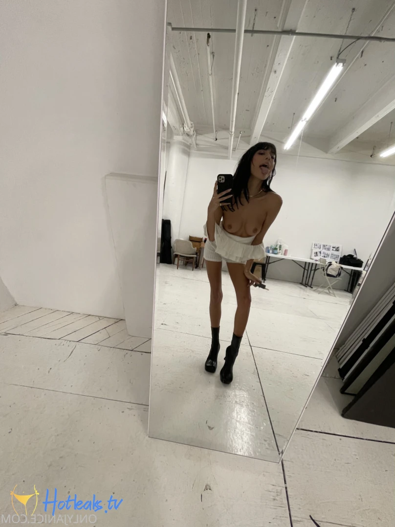 janice griffith [ rejaniced ] Onlyfans leaked photo 13865693 on Hotleaks.tv