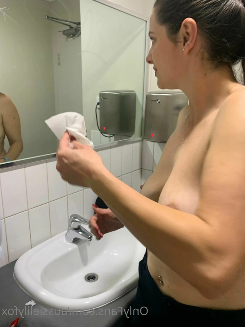 Aussie Lily Fox Perth [ aussielilyfox ] Onlyfans leaked photo 16163554 on Hotleaks.tv