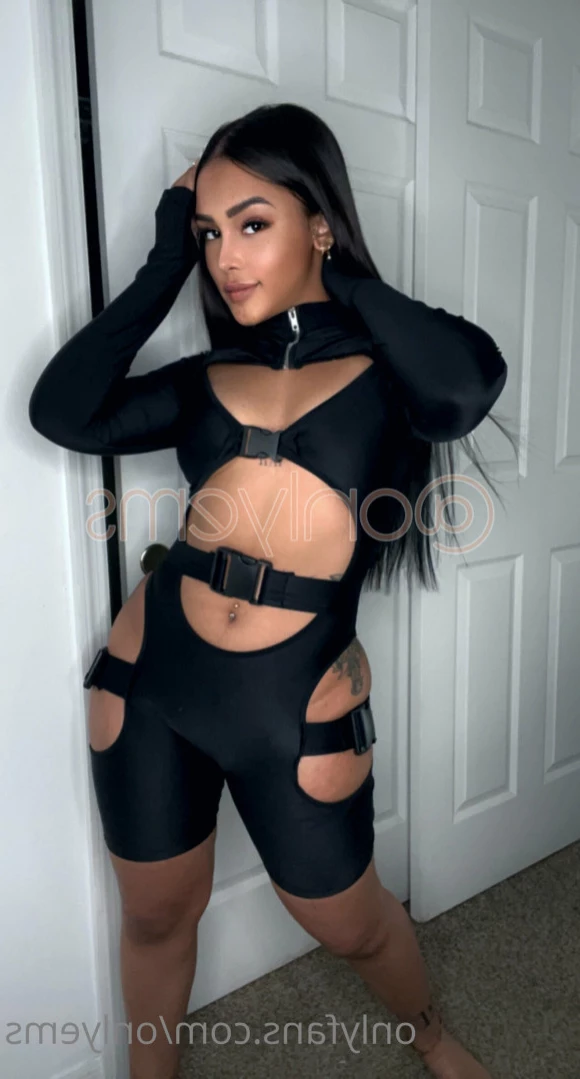 ✨𝐁𝐈𝐆 𝐀𝐒𝐒 𝐐𝐔𝐄𝐄𝐍📞🔥 •  𝖍𝖔𝖙 𝕸𝖔𝖓𝖗𝖔É̴ 💋 [ onlyems ] Onlyfans leaked photo 12424045 on Hotleaks.tv