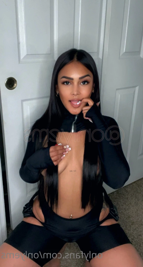 ✨𝐁𝐈𝐆 𝐀𝐒𝐒 𝐐𝐔𝐄𝐄𝐍📞🔥 •  𝖍𝖔𝖙 𝕸𝖔𝖓𝖗𝖔É̴ 💋 [ onlyems ] Onlyfans leaked photo 12448204 on Hotleaks.tv
