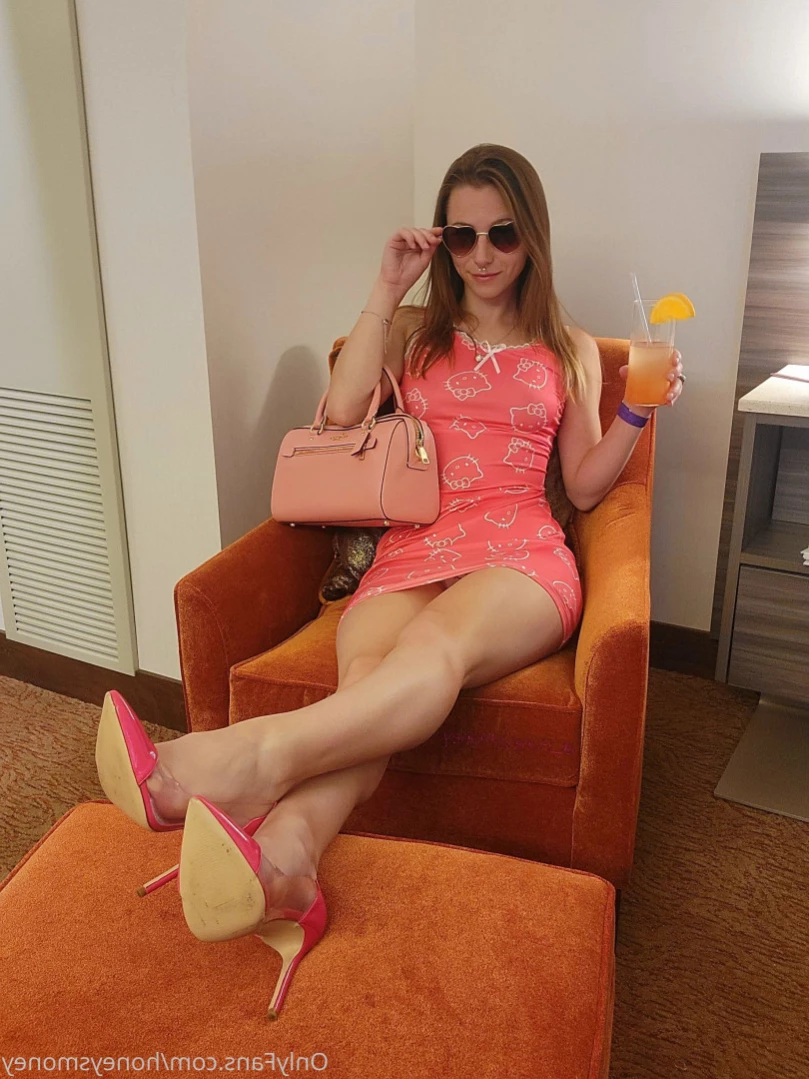 Princess ♡ Honey [ honeysmoney ] Onlyfans leaked photo 12492936 on Hotleaks.tv