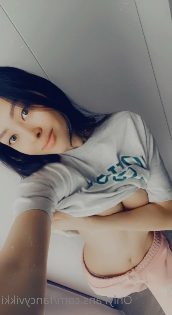 Vixivik [ fancyvikki ] Onlyfans leaked photo 13751495 on Hotleaks.tv