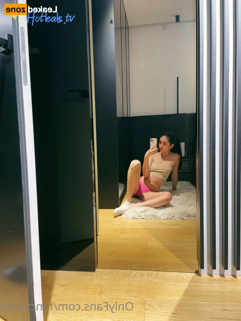 Vixivik [ fancyvikki ] Onlyfans leaked photo 16253875 on Hotleaks.tv