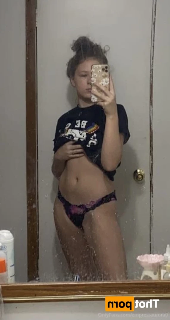 empressaurora0 Onlyfans leaked photo 13923346 on Hotleaks.tv