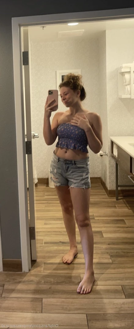 empressaurora0 Onlyfans leaked photo 14424543 on Hotleaks.tv
