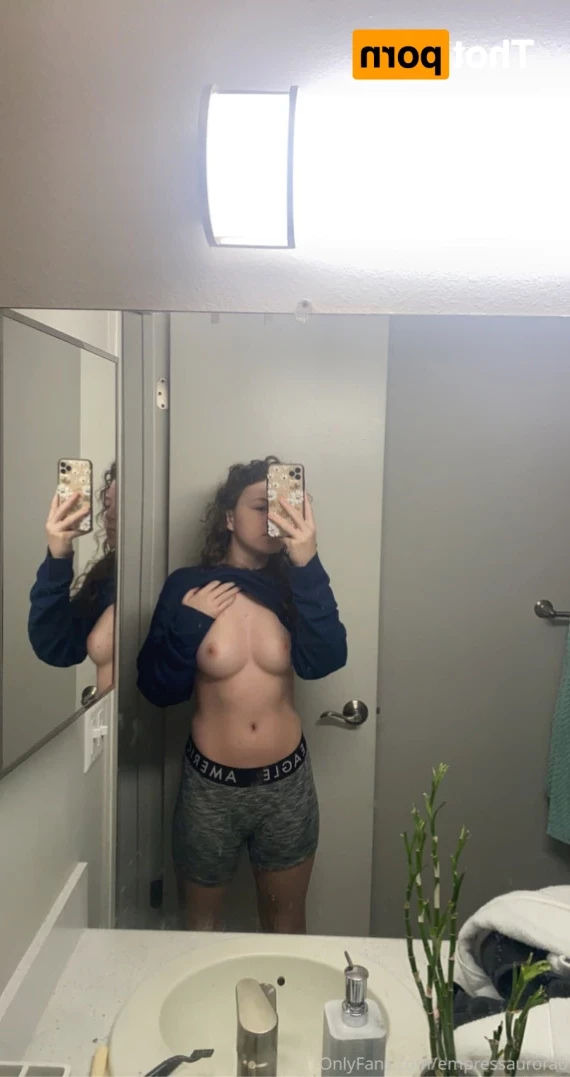 empressaurora0 Onlyfans leaked photo 14747999 on Hotleaks.tv