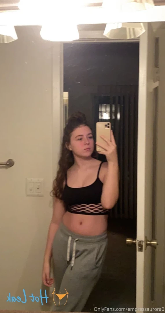 empressaurora0 Onlyfans leaked photo 16068984 on Hotleaks.tv
