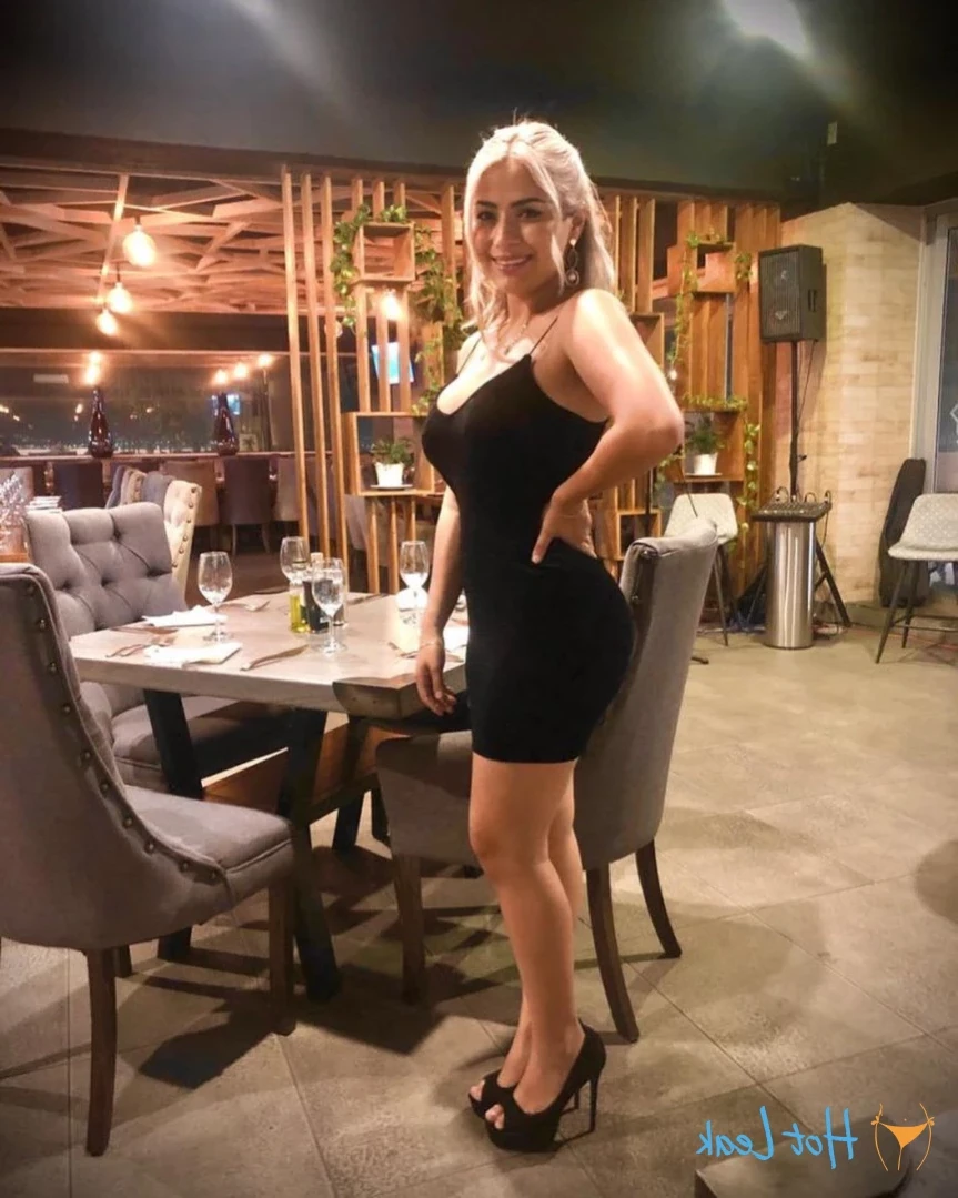 Alemia Rojas [ alemiarojas ] Onlyfans leaked photo 15526669 on Hotleaks.tv