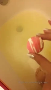 The MlLF next door [ kellyydawn ] Onlyfans leaked video 12531219 on Hotleaks.tv