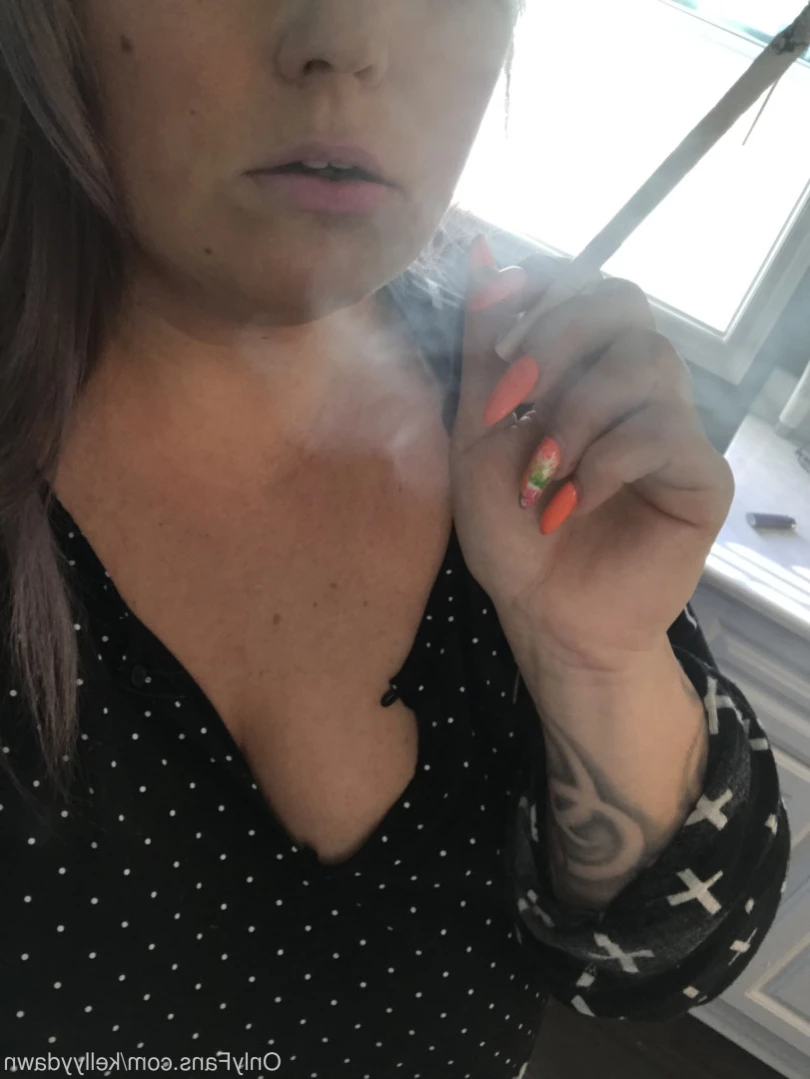 The MlLF next door [ kellyydawn ] Onlyfans leaked photo 12558061 on Hotleaks.tv