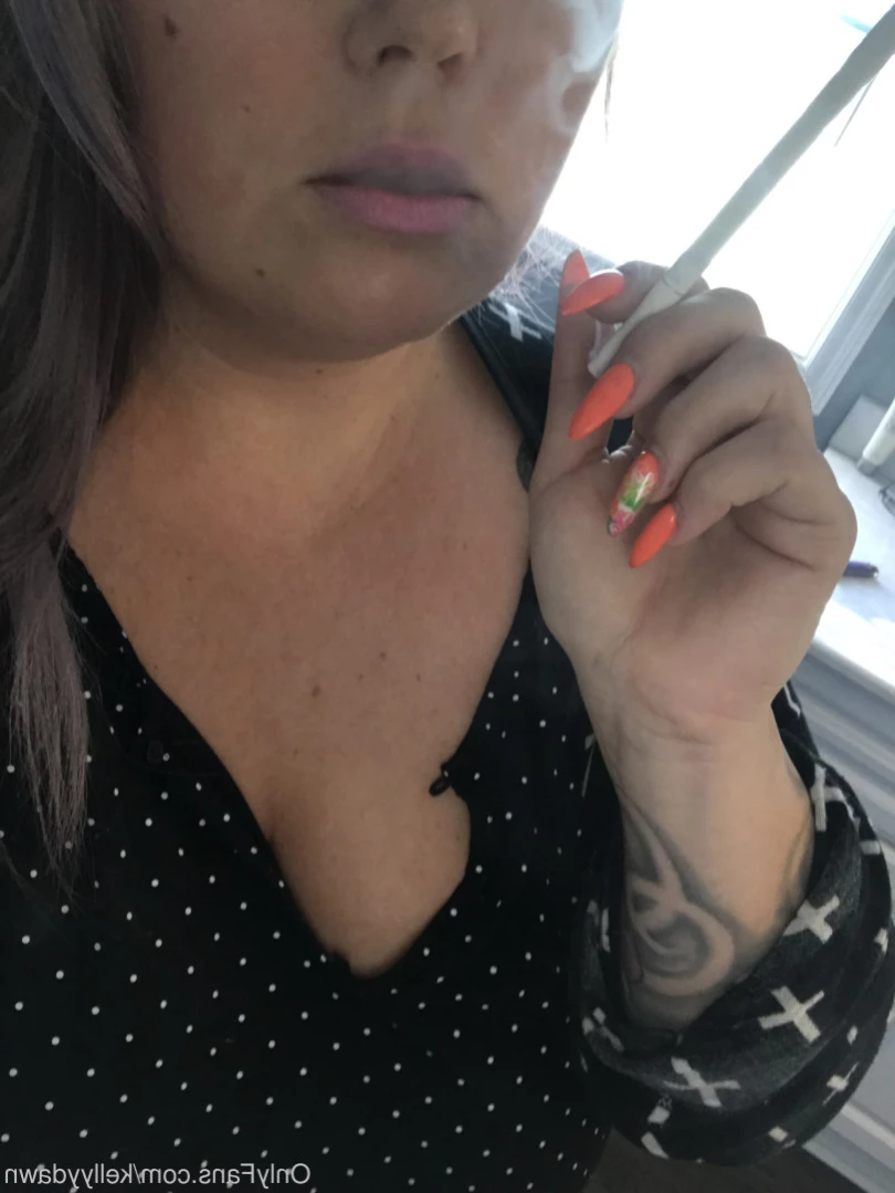 The MlLF next door [ kellyydawn ] Onlyfans leaked photo 12838585 on Hotleaks.tv
