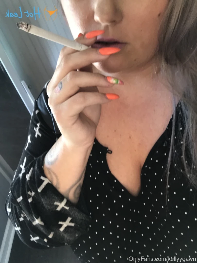 The MlLF next door [ kellyydawn ] Onlyfans leaked photo 14147413 on Hotleaks.tv