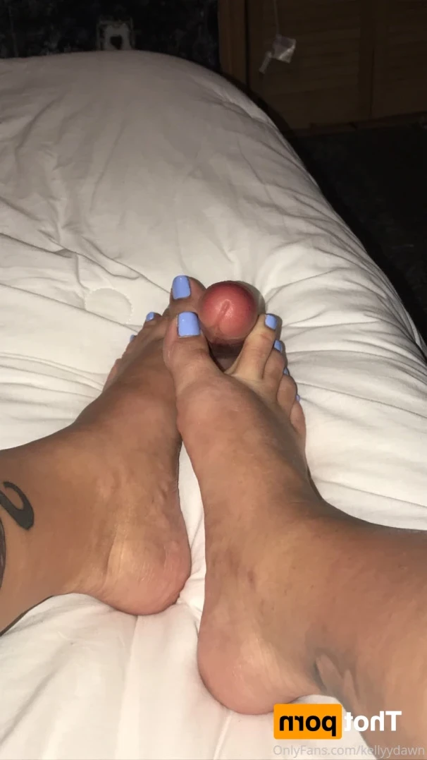 The MlLF next door [ kellyydawn ] Onlyfans leaked photo 14740684 on Hotleaks.tv
