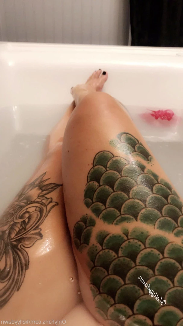 The MlLF next door [ kellyydawn ] Onlyfans leaked photo 14845554 on Hotleaks.tv