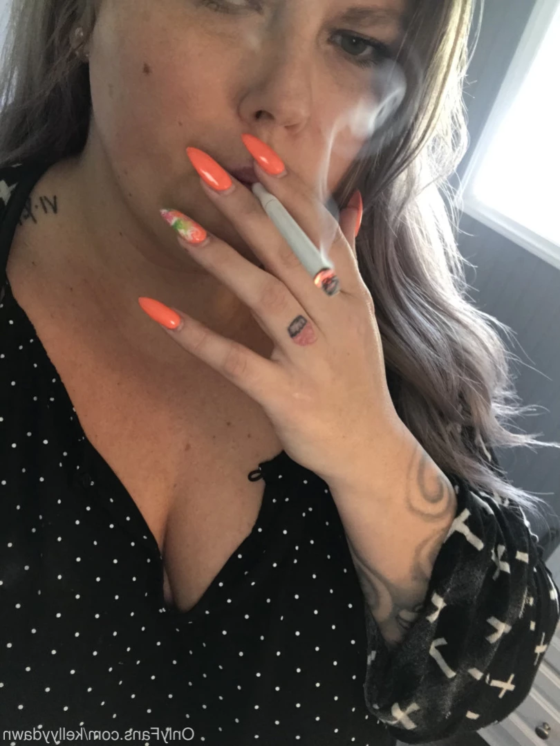 The MlLF next door [ kellyydawn ] Onlyfans leaked photo 15600938 on Hotleaks.tv
