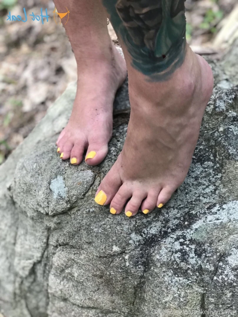 The MlLF next door [ kellyydawn ] Onlyfans leaked photo 16126927 on Hotleaks.tv