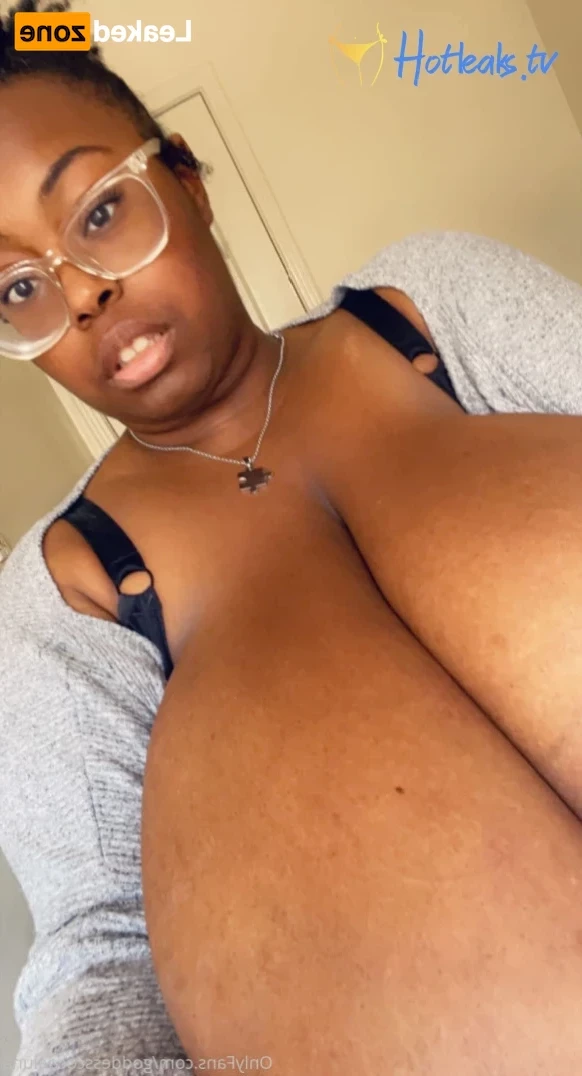 Goddess✨CocoaLuna [ goddesscocoaluna ] Onlyfans leaked photo 14904275 on Hotleaks.tv