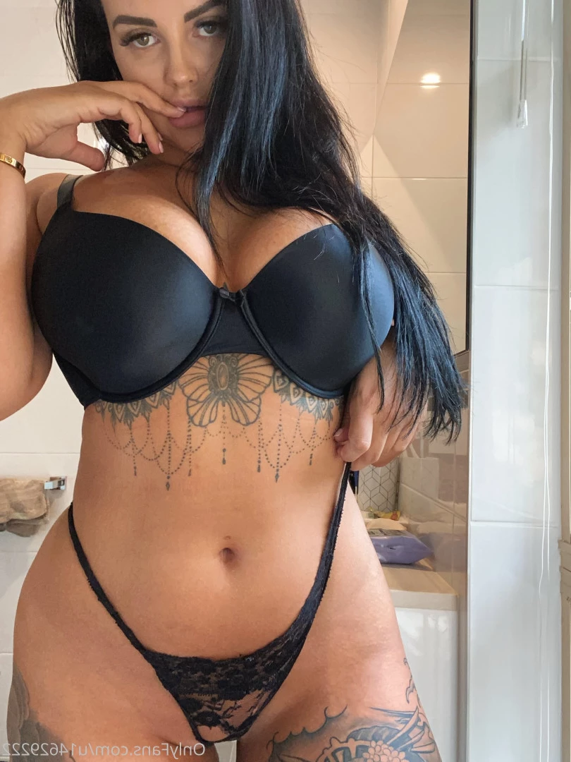 Renee Gracie 💦 Queen. Ex SuperCar Driver [ reneegracie ] Onlyfans leaked photo 7714202 on Hotleaks.tv