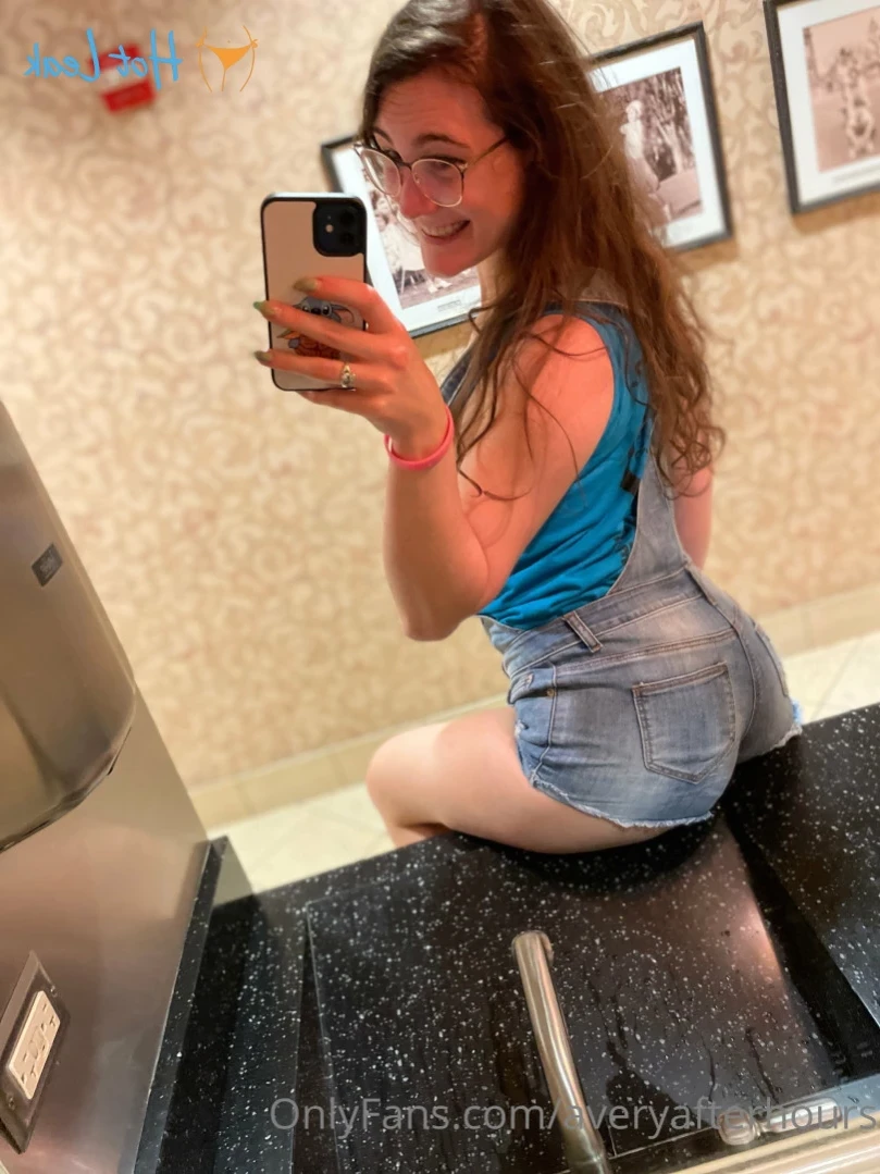 👑 Avery [ averyafterhours ] Onlyfans leaked photo 12025134 on Hotleaks.tv