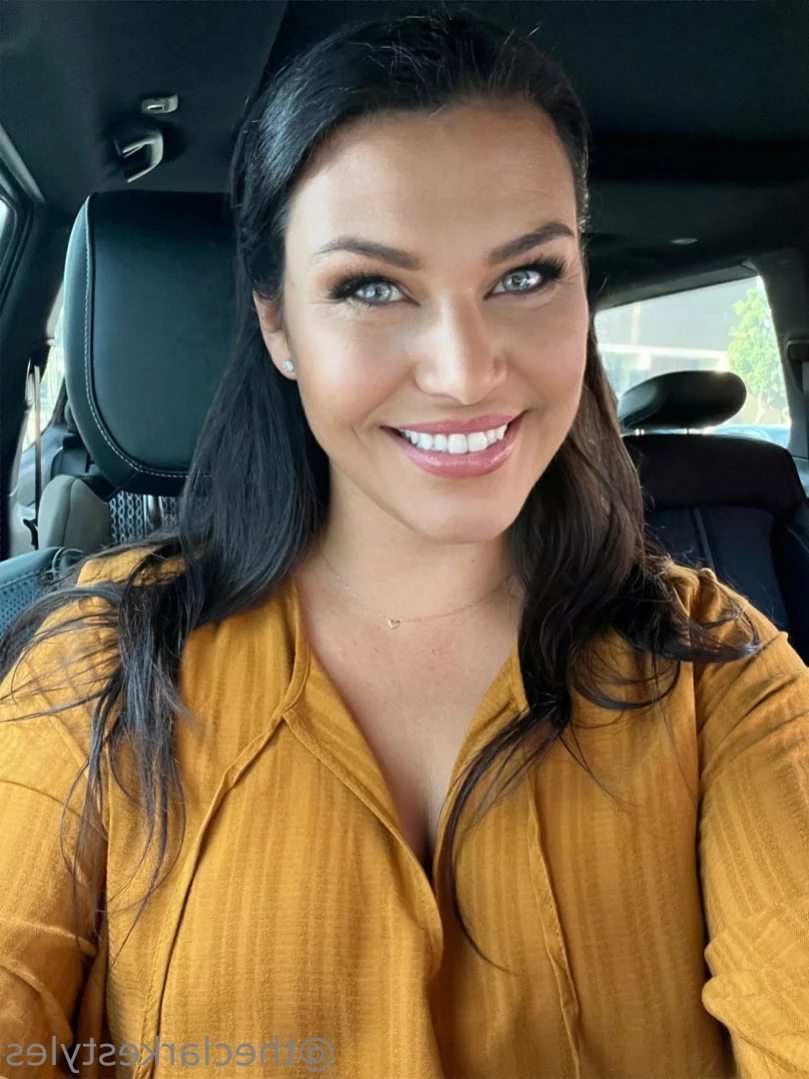 Clarke 🩵 𝒴𝑜𝓊𝓇 𝒻𝒶𝓋𝑜𝓇𝒾𝓉𝑒 𝑀 𝐼 𝐿 𝐹 [ theclarkestyles ] Onlyfans leaked photo 12053746 on Hotleaks.tv