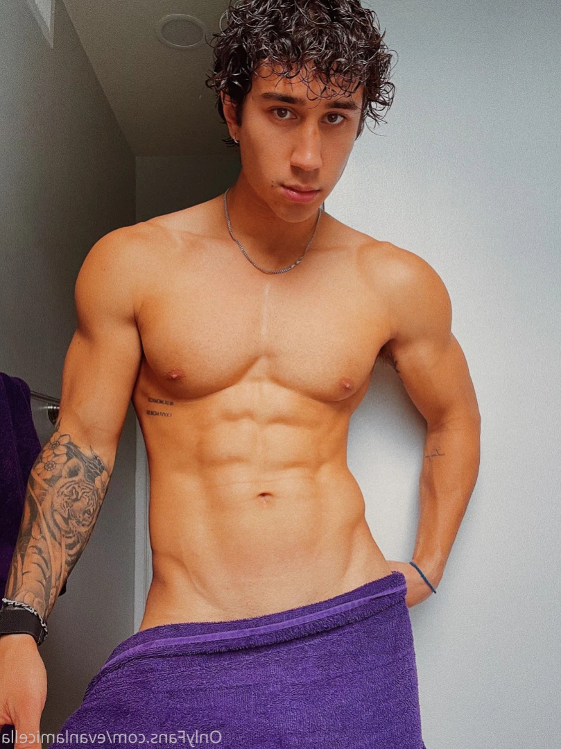 Evan Lamicella [ evanlamicella ] Onlyfans leaked photo 14547942 on Hotleaks.tv