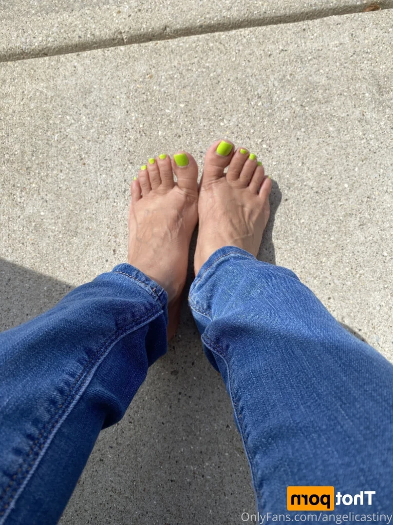 Little foot [ angelicastiny ] Onlyfans leaked photo 12905678 on Hotleaks.tv