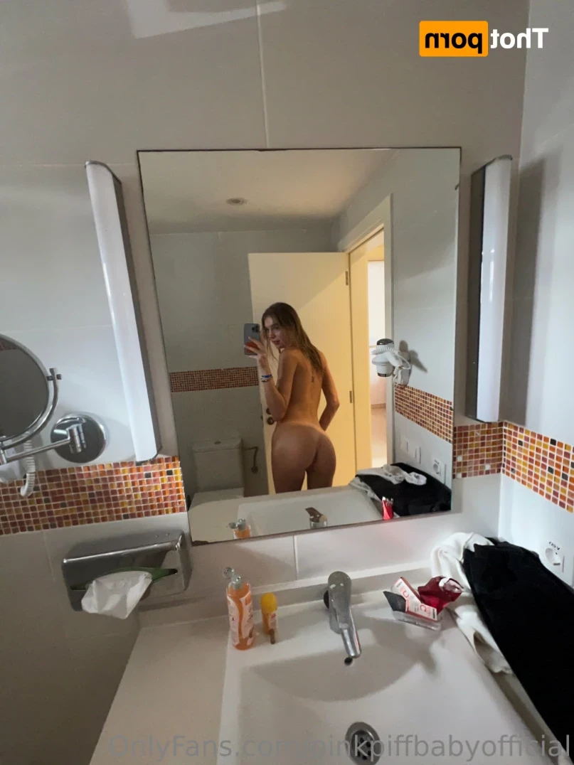 your favourite loner st0ner <3 [ pinkpiffbabyofficial ] Onlyfans leaked photo 11419993 on Hotleaks.tv