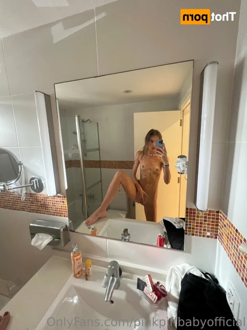 your favourite loner st0ner <3 [ pinkpiffbabyofficial ] Onlyfans leaked photo 12642319 on Hotleaks.tv