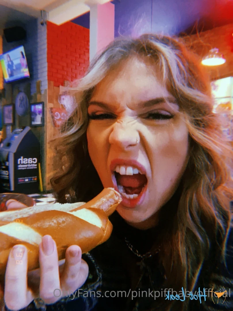 your favourite loner st0ner <3 [ pinkpiffbabyofficial ] Onlyfans leaked photo 12642826 on Hotleaks.tv