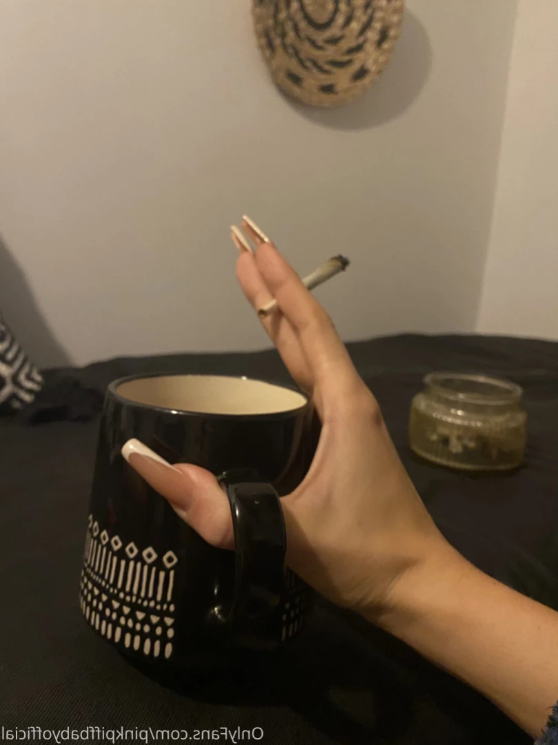your favourite loner st0ner <3 [ pinkpiffbabyofficial ] Onlyfans leaked photo 13649600 on Hotleaks.tv