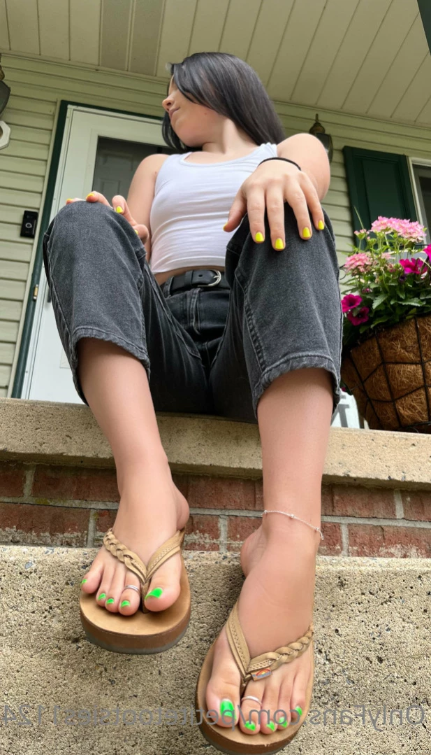 Petite Feet Penelope [ penelopestootsies739 ] Onlyfans leaked photo 11575485 on Hotleaks.tv