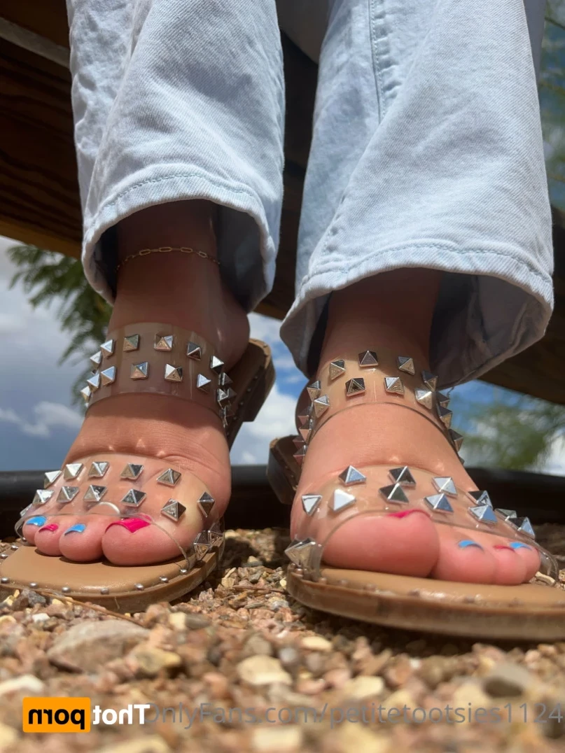 Petite Feet Penelope [ penelopestootsies739 ] Onlyfans leaked photo 11575514 on Hotleaks.tv