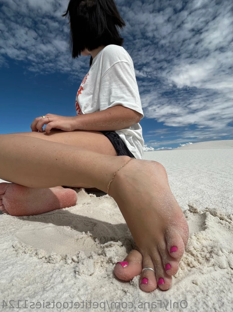 Petite Feet Penelope [ penelopestootsies739 ] Onlyfans leaked photo 11828601 on Hotleaks.tv