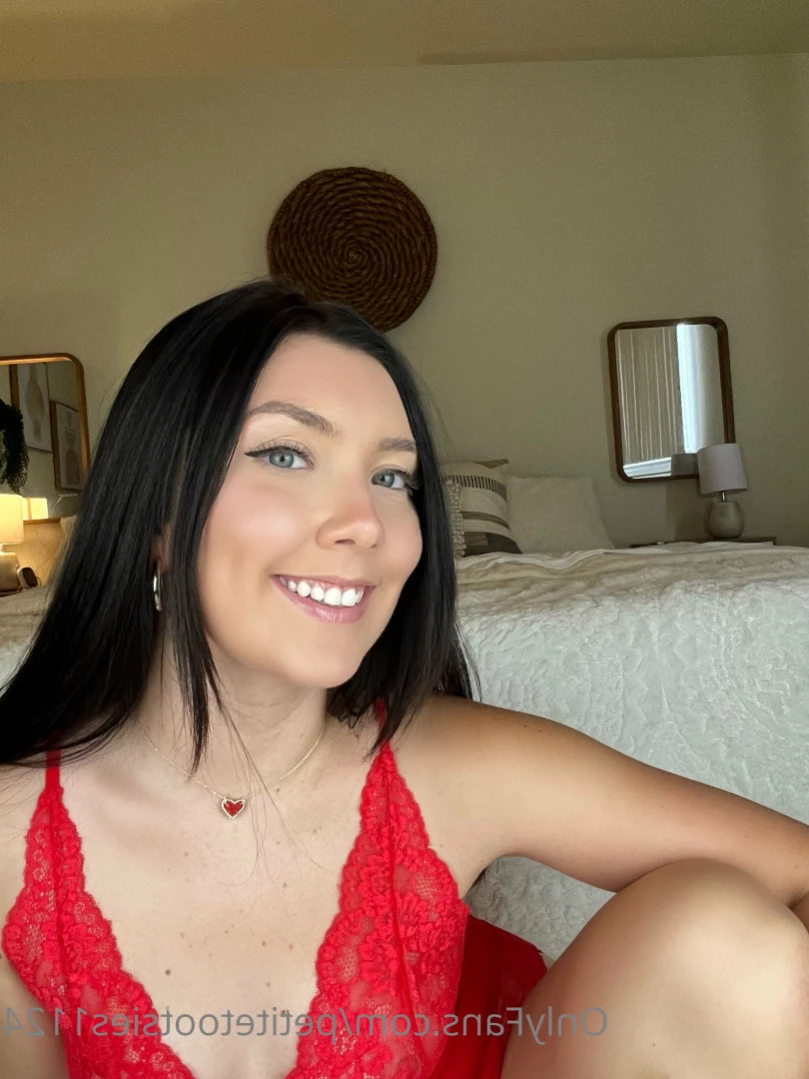 Petite Feet Penelope [ penelopestootsies739 ] Onlyfans leaked photo 12303363 on Hotleaks.tv