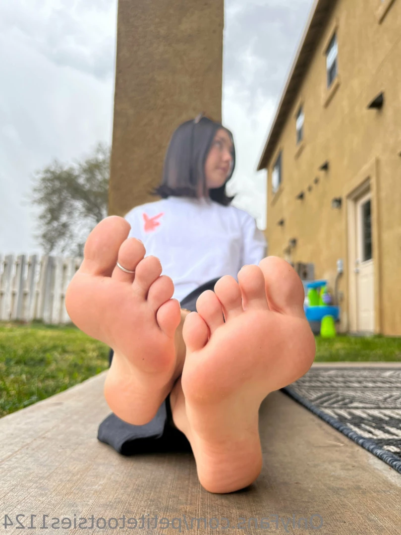 Petite Feet Penelope [ penelopestootsies739 ] Onlyfans leaked photo 12303807 on Hotleaks.tv