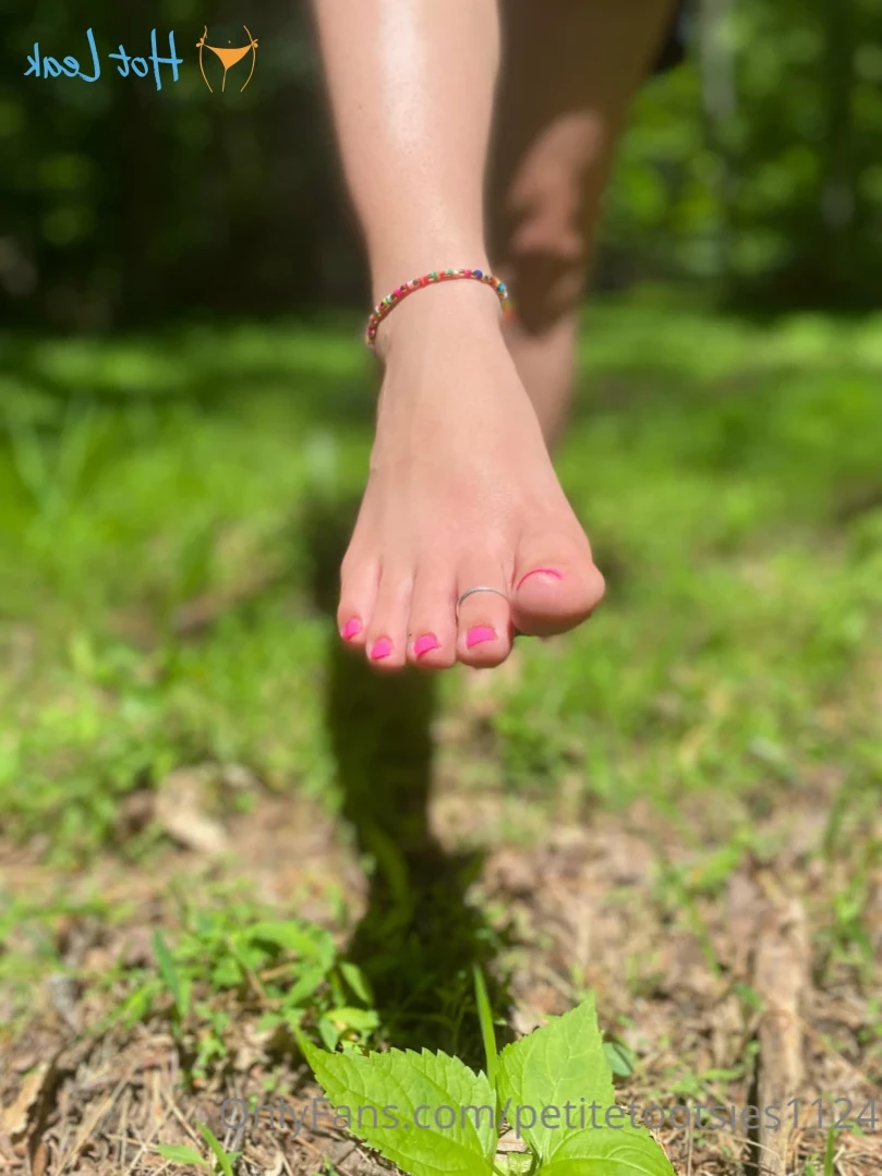 Petite Feet Penelope [ penelopestootsies739 ] Onlyfans leaked photo 12304462 on Hotleaks.tv