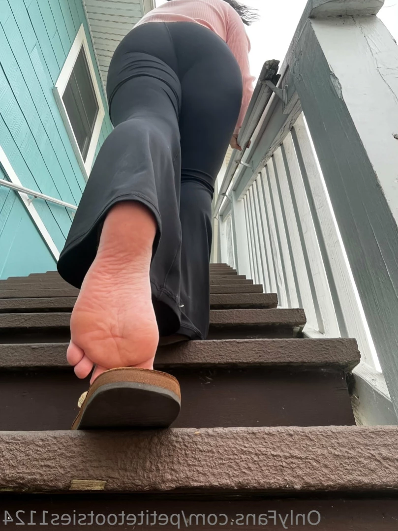 Petite Feet Penelope [ penelopestootsies739 ] Onlyfans leaked photo 12304480 on Hotleaks.tv