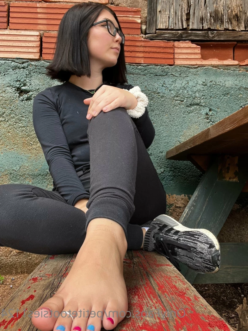 Petite Feet Penelope [ penelopestootsies739 ] Onlyfans leaked photo 12308817 on Hotleaks.tv