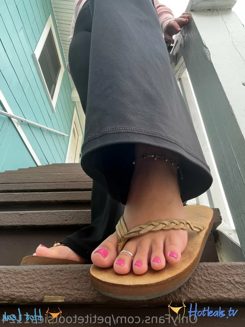 Petite Feet Penelope [ penelopestootsies739 ] Onlyfans leaked photo 12361331 on Hotleaks.tv