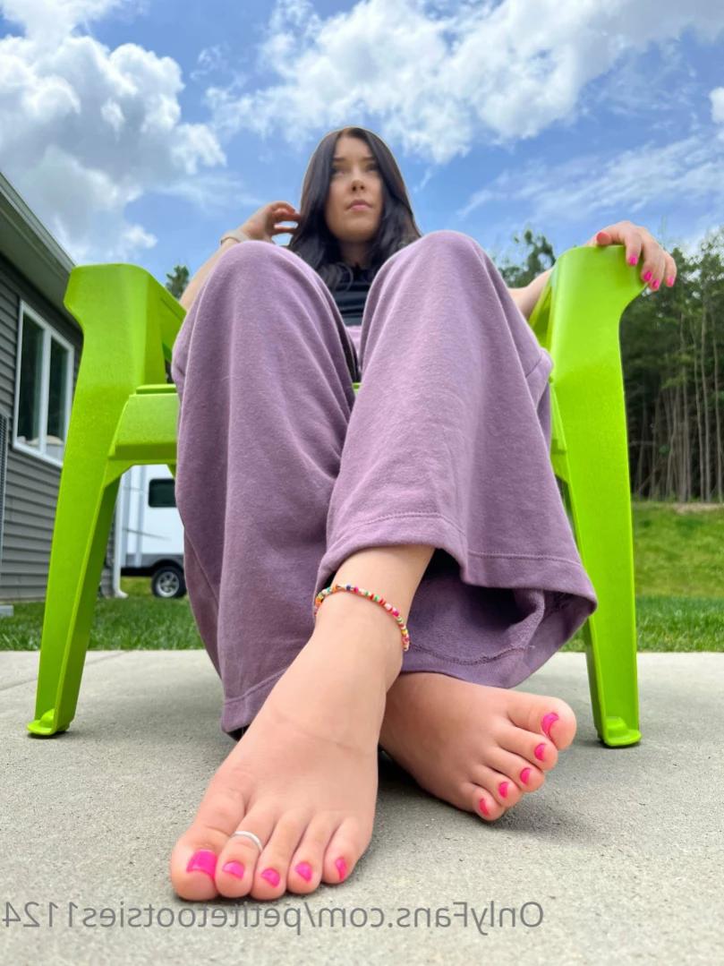 Petite Feet Penelope [ penelopestootsies739 ] Onlyfans leaked photo 12847620 on Hotleaks.tv
