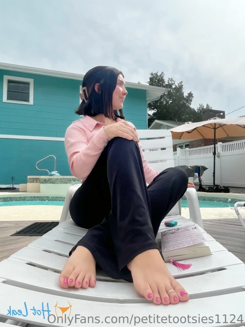 Petite Feet Penelope [ penelopestootsies739 ] Onlyfans leaked photo 13195705 on Hotleaks.tv
